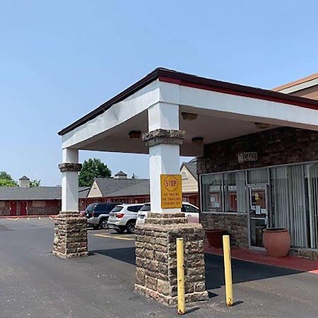 Super 8 By Wyndham Youngstown Girard Kültér fotó