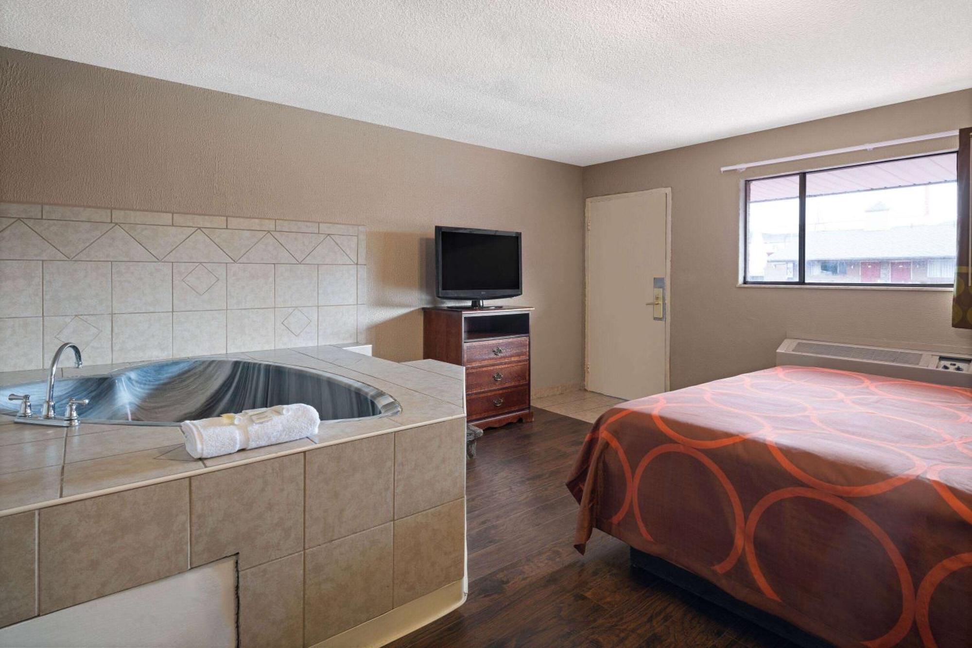 Super 8 By Wyndham Youngstown Girard Kültér fotó